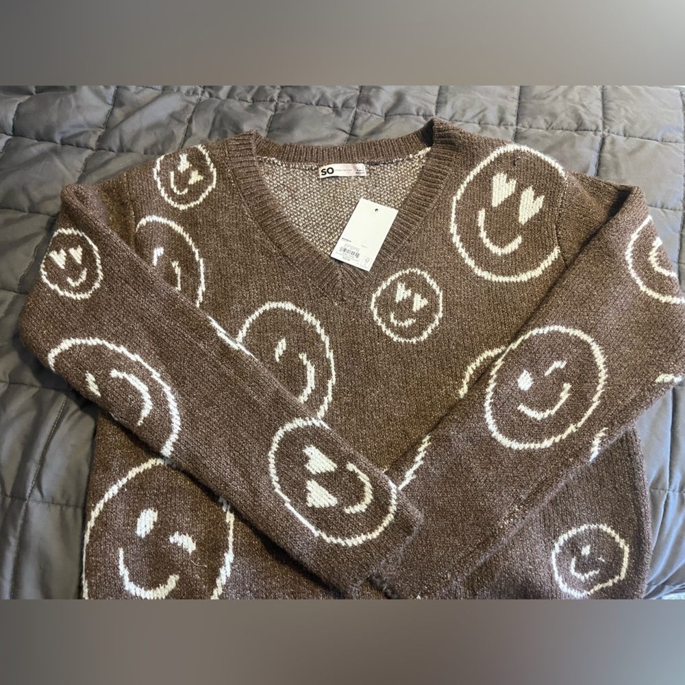 Smiley face sweter